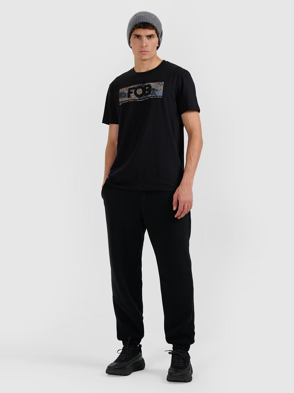 T-shirt regular z nadrukiem męski