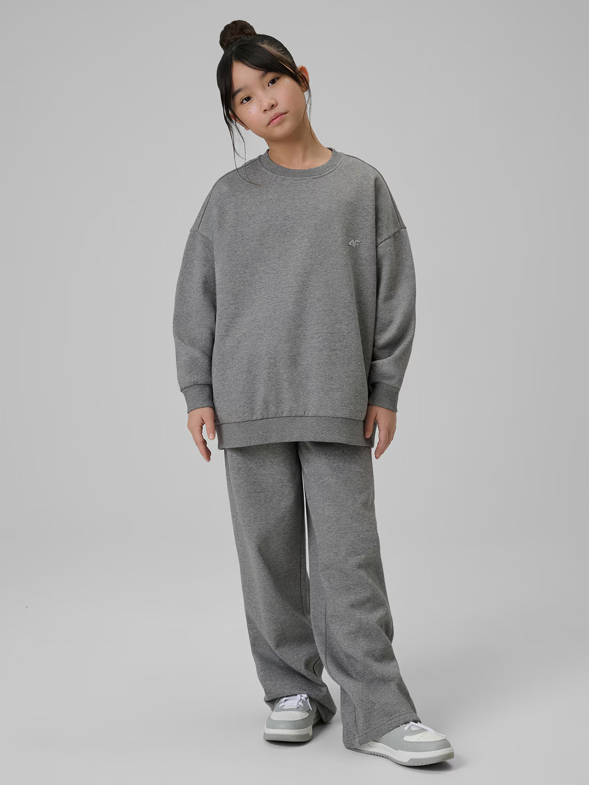 Bluza dresowa loose bez kaptura dziewczęca