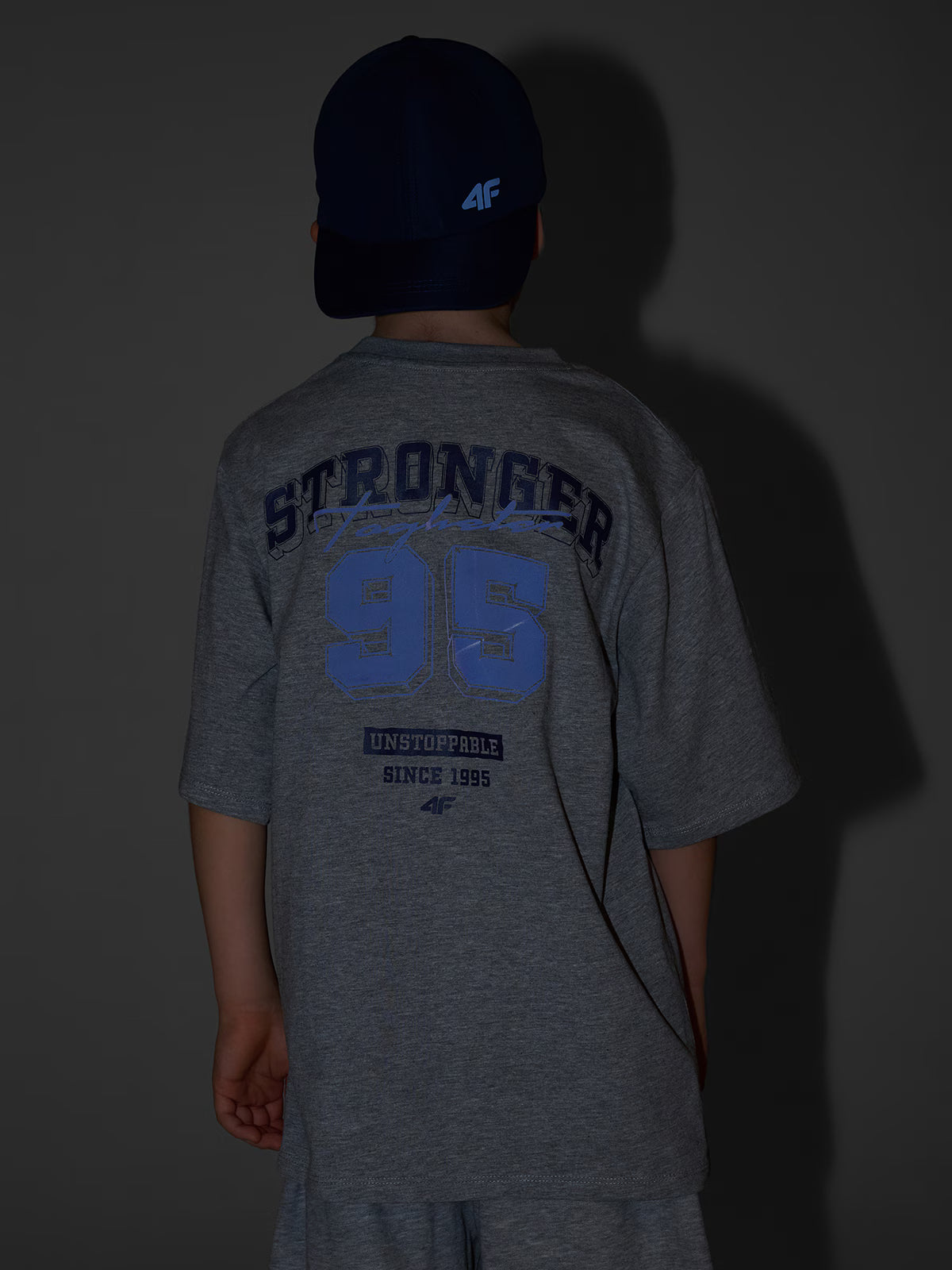 T-shirt loose z nadrukiem chłopięcy