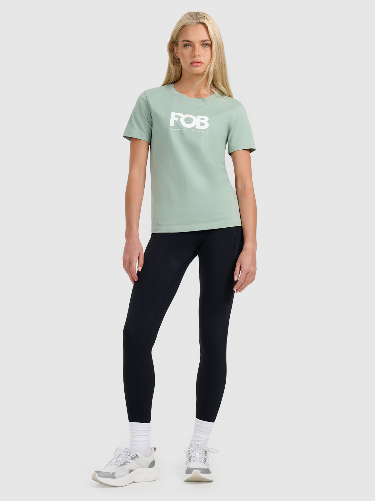 T-shirt regular z nadrukiem damski