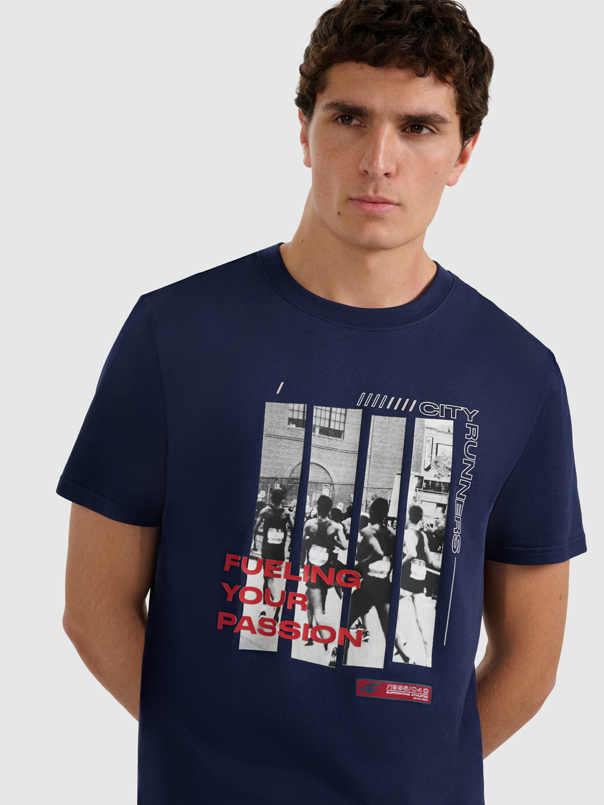 T-shirt regular z nadrukiem męski