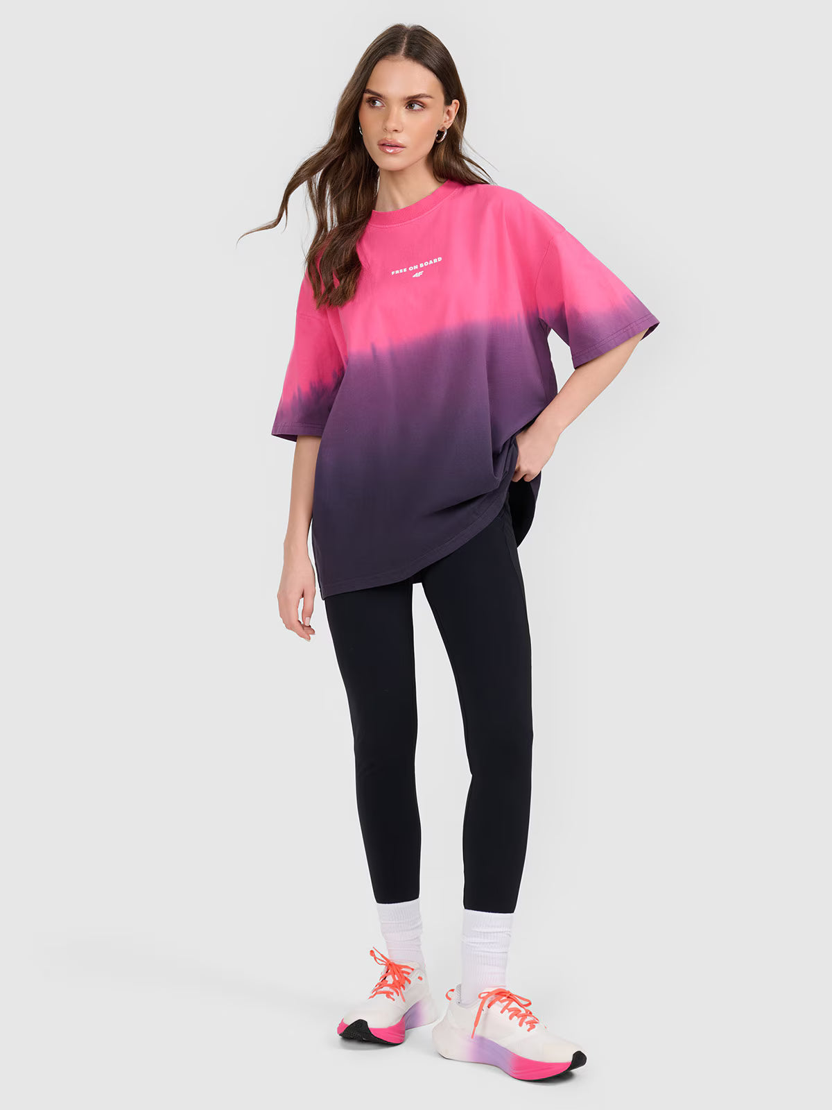 T-shirt loose z nadrukiem damski