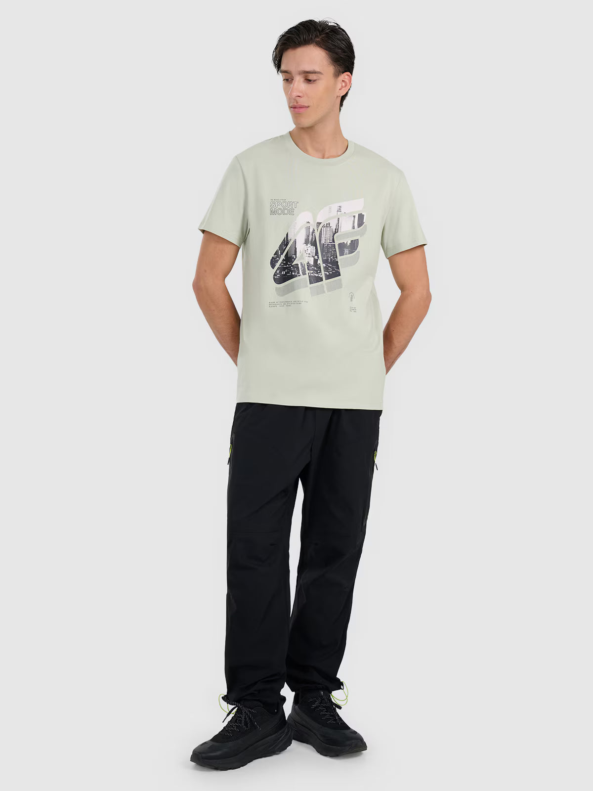 T-shirt regular z nadrukiem męski