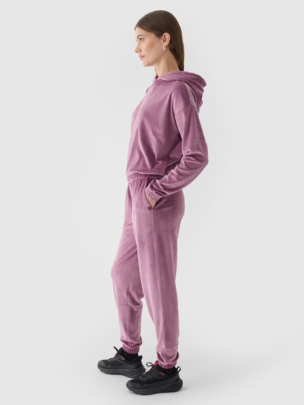 Bluza dresowa z weluru nierozpinana z kapturem damska