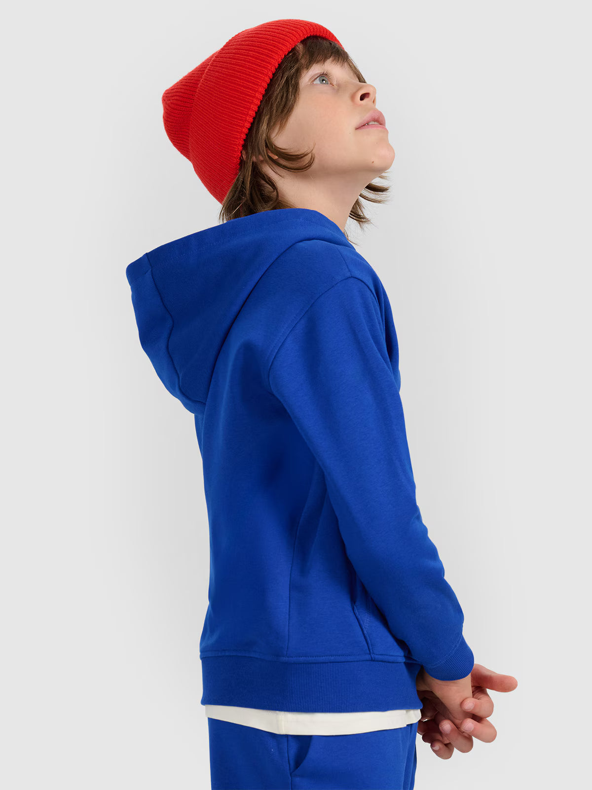 Bluza dresowa nierozpinana z kapturem chłopięca