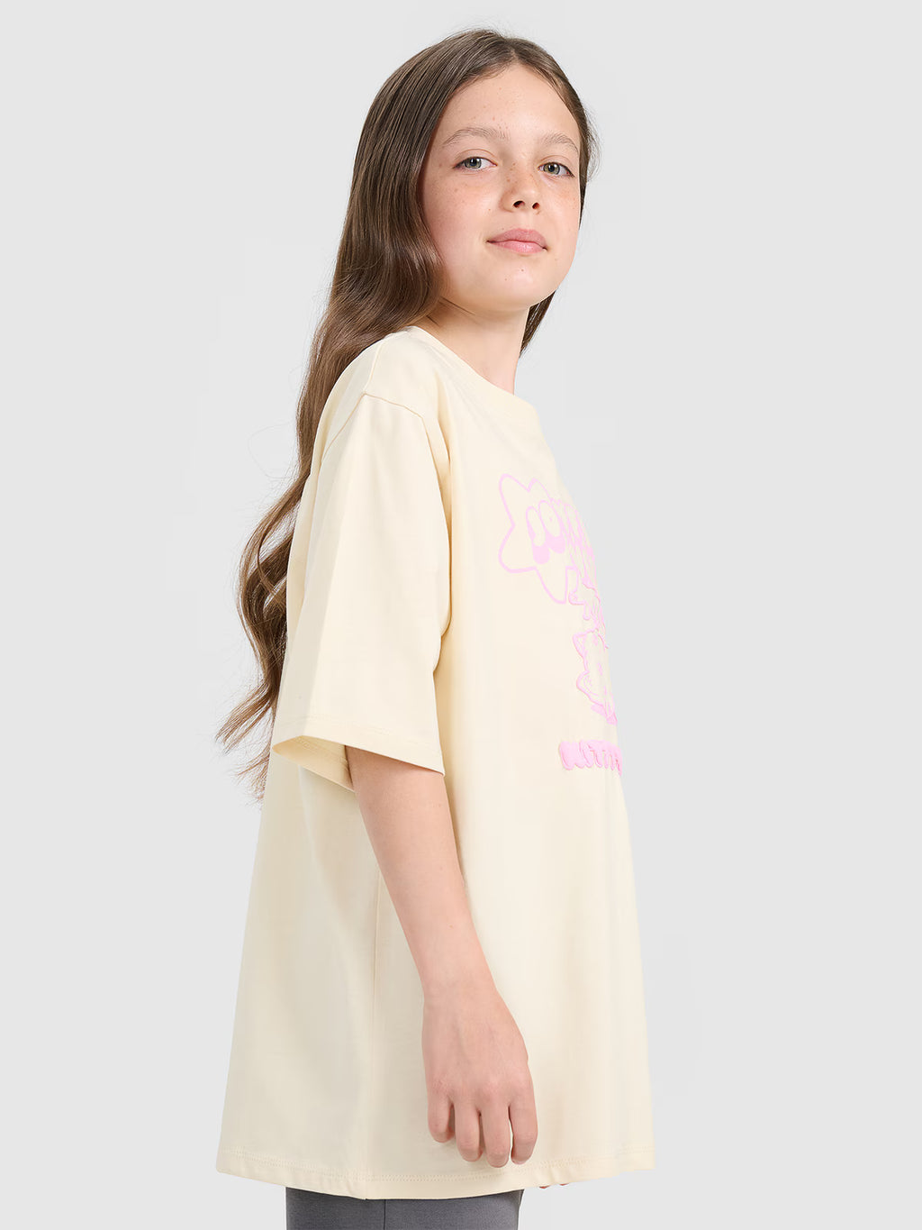 T-shirt oversize z nadrukiem dziewczęcy