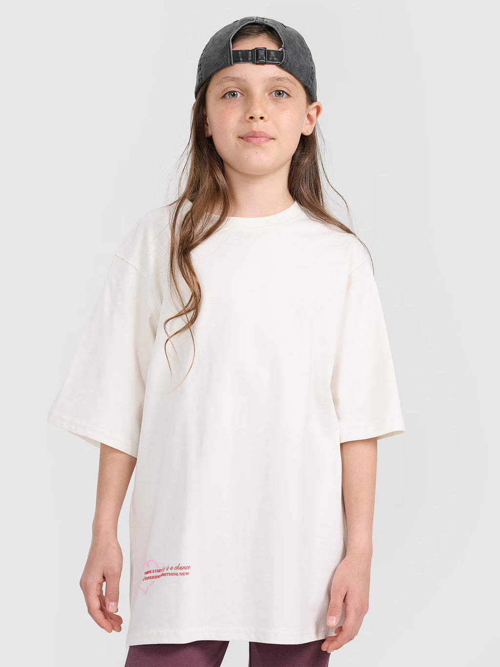 T-shirt oversize z nadrukiem dziewczęcy