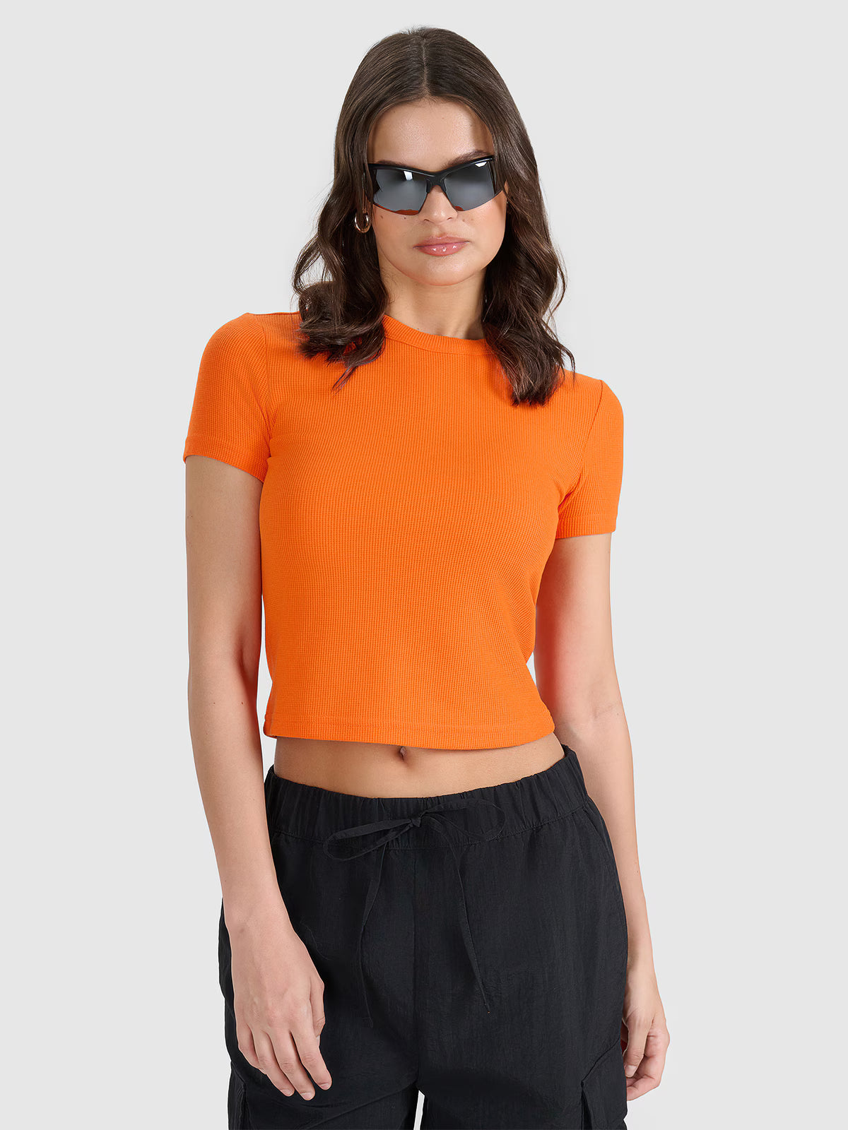 T-shirt slim z waflowej dzianiny damski
