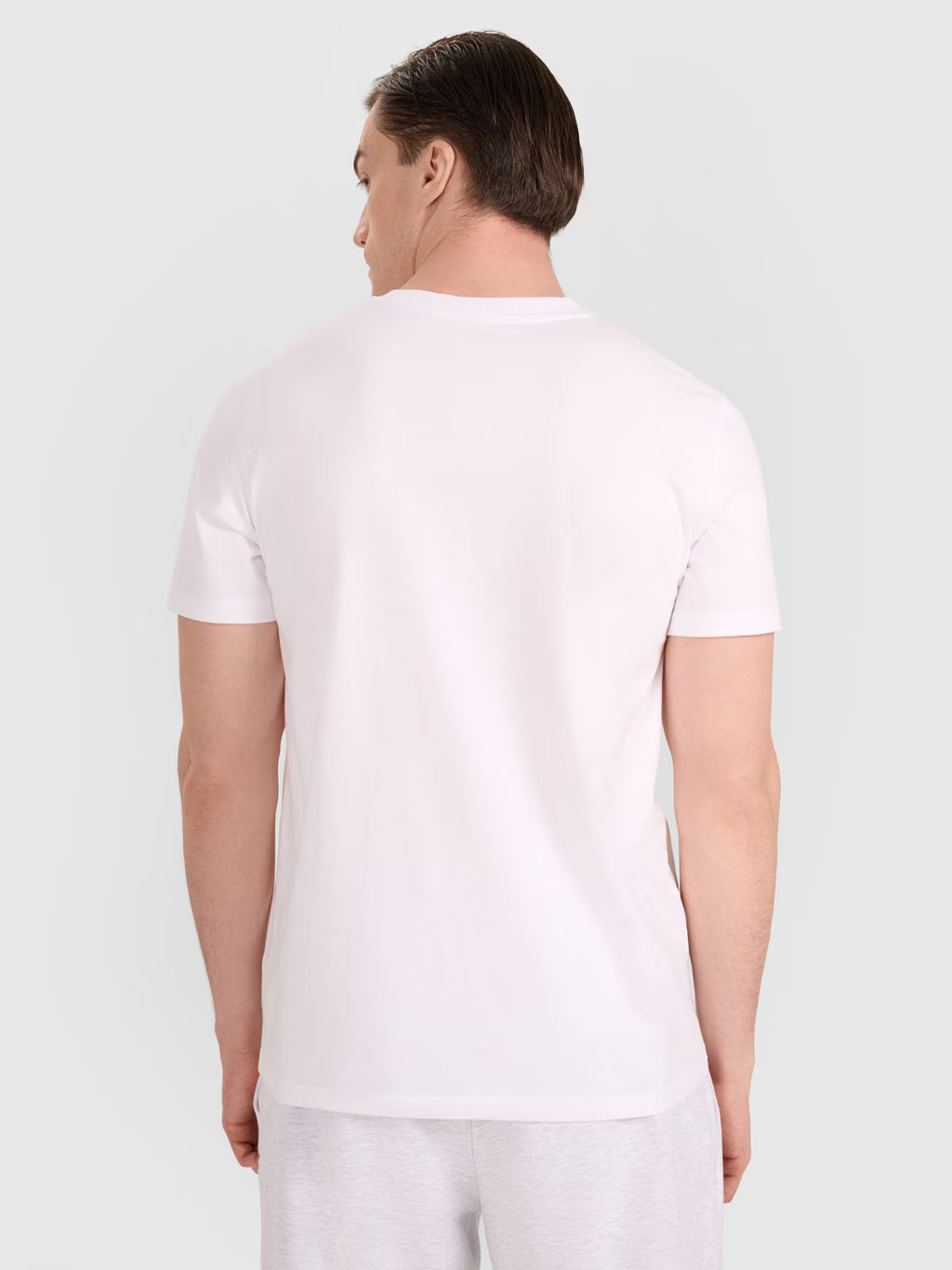 T-shirt regular z nadrukiem siatkarskim męski