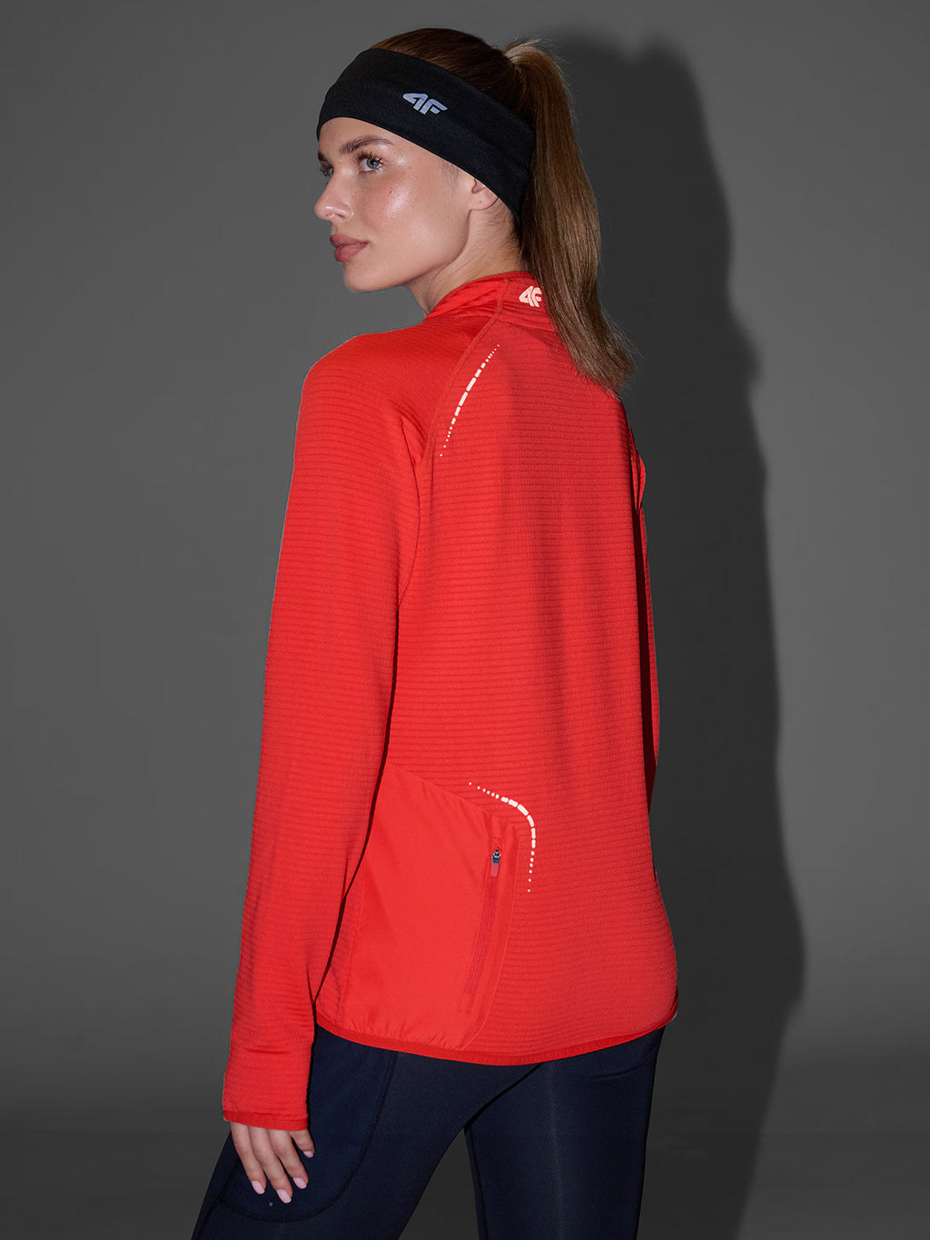 Bluza do biegania regular szybkoschnąca damska