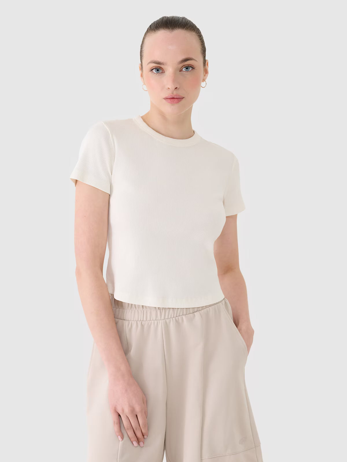 T-shirt slim z prążkowanej dzianiny damski