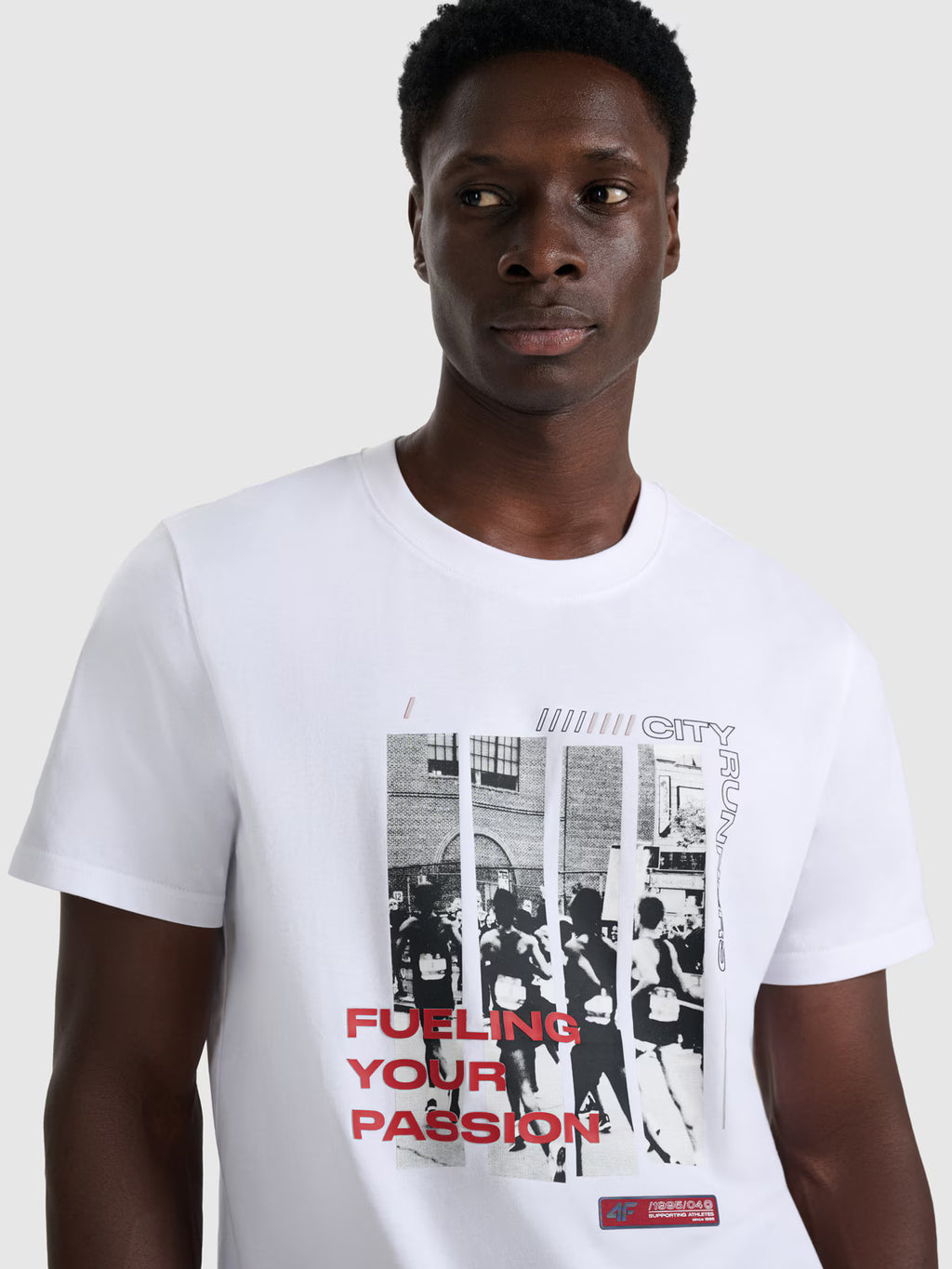 T-shirt regular z nadrukiem męski