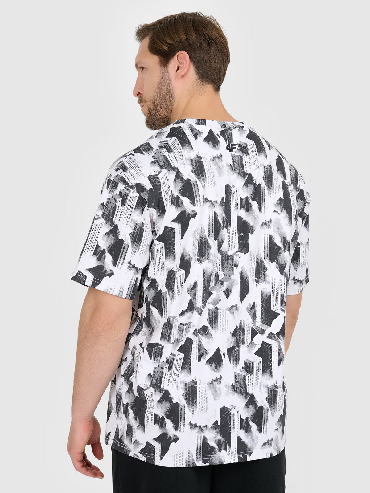 T-shirt oversize z nadrukiem męski