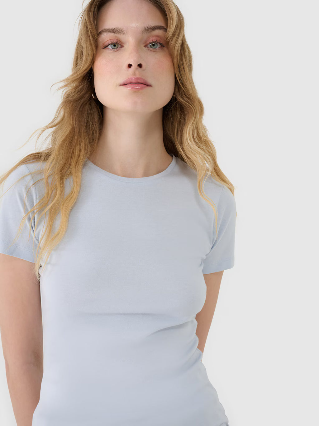 T-shirt slim z modalem damski