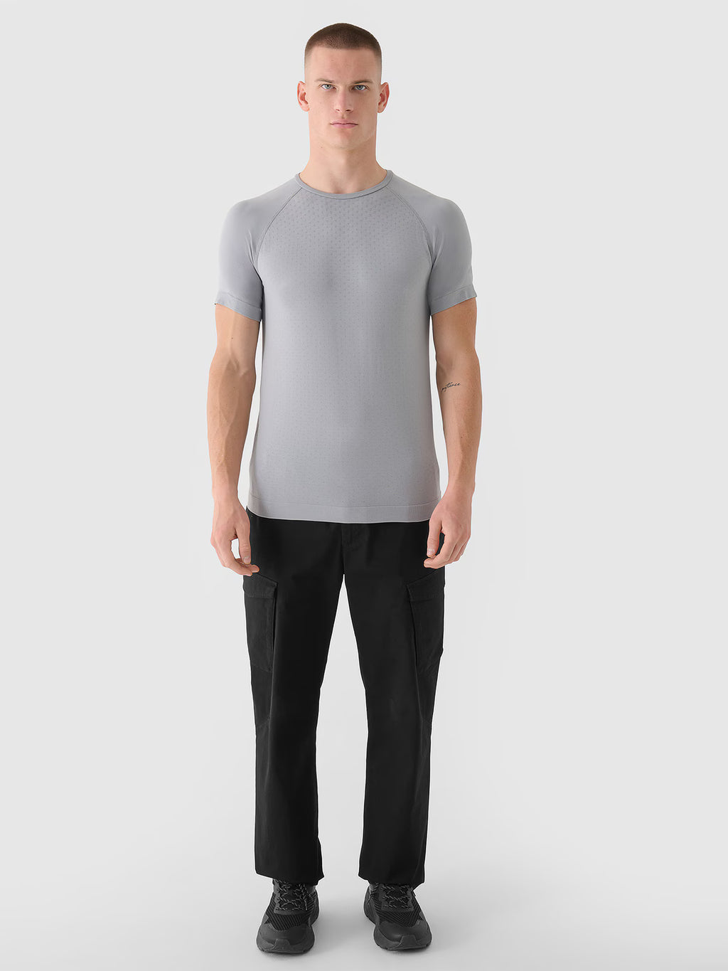 T-shirt bezszwowy regular męski 4F x Robert Lewandowski
