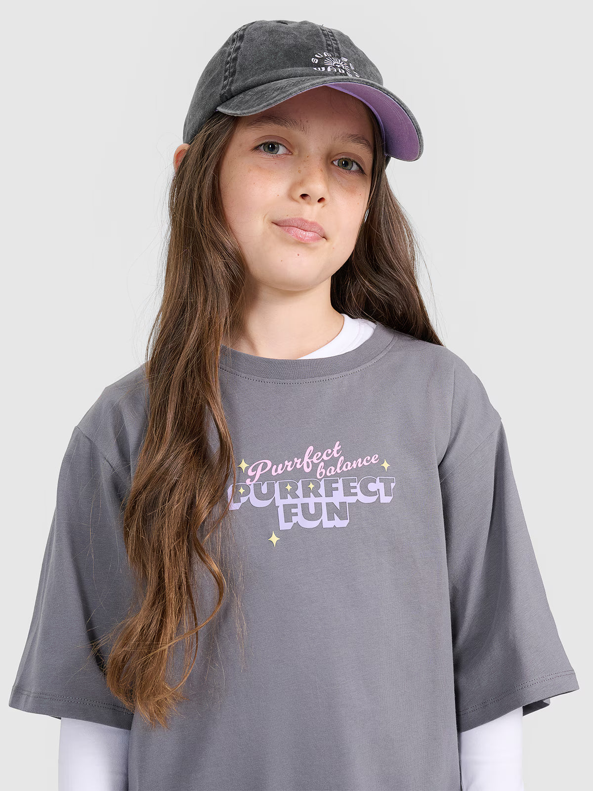 T-shirt oversize z nadrukiem dziewczęcy