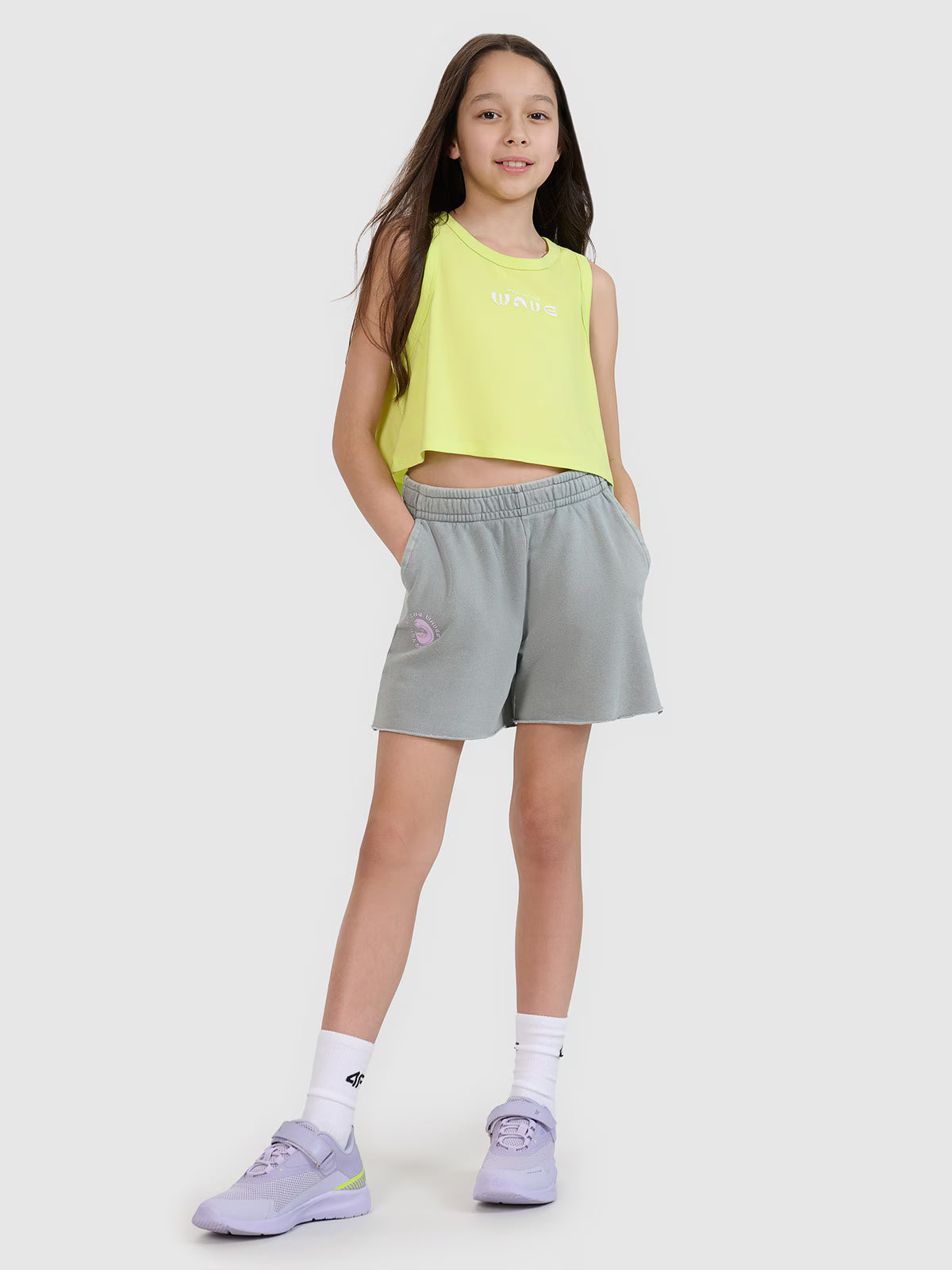 Crop top oversize z nadrukiem dziewczęcy