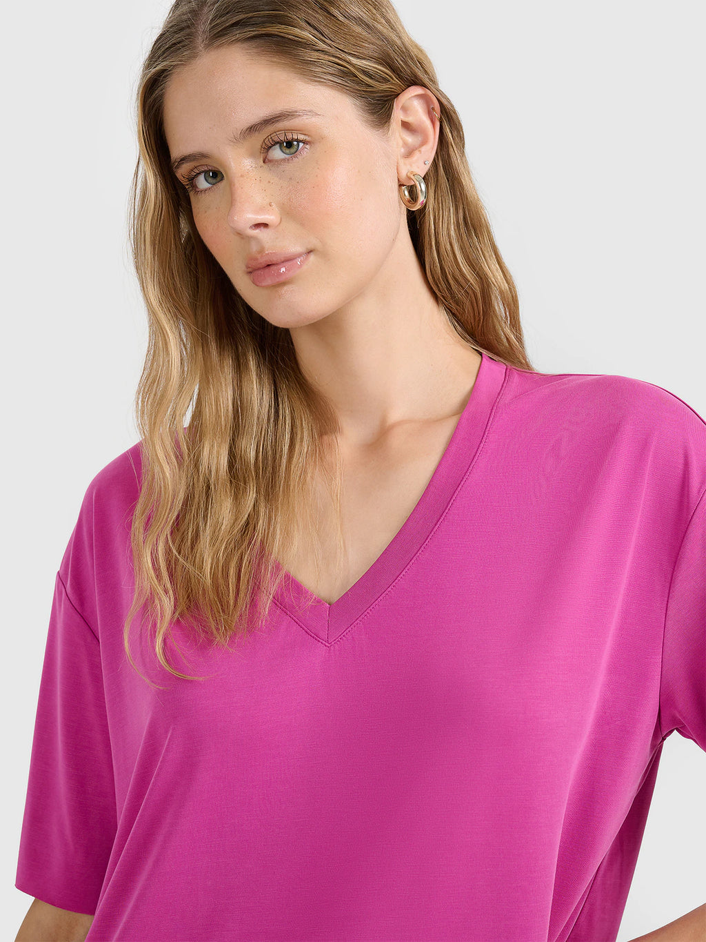 T-shirt oversize z modalem damski