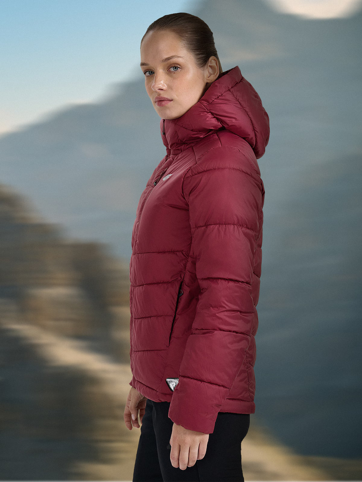 Kurtka puchowa trekkingowa z wypełnieniem Primaloft Silver damska
