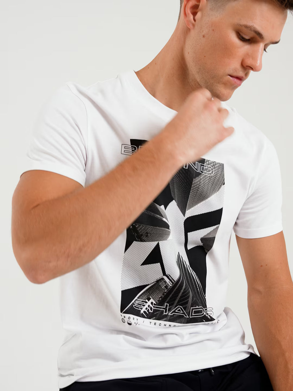 T-shirt regular z nadrukiem męski