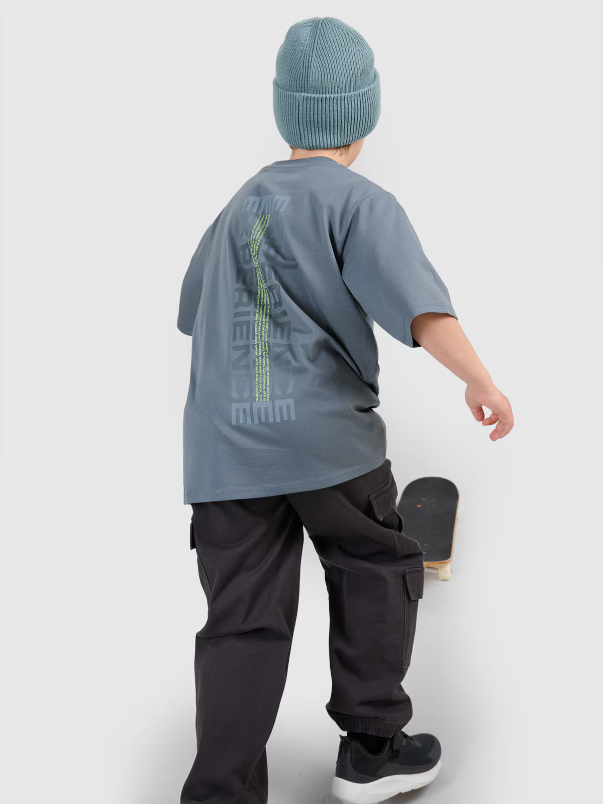 T-shirt oversize z nadrukiem chłopięcy