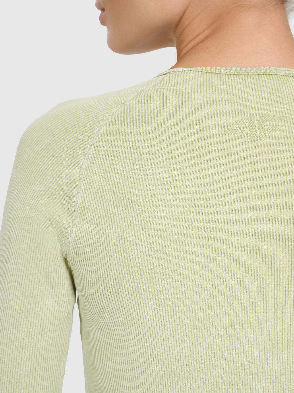 Longsleeve slim do jogi i pilatesu szybkoschnący damski