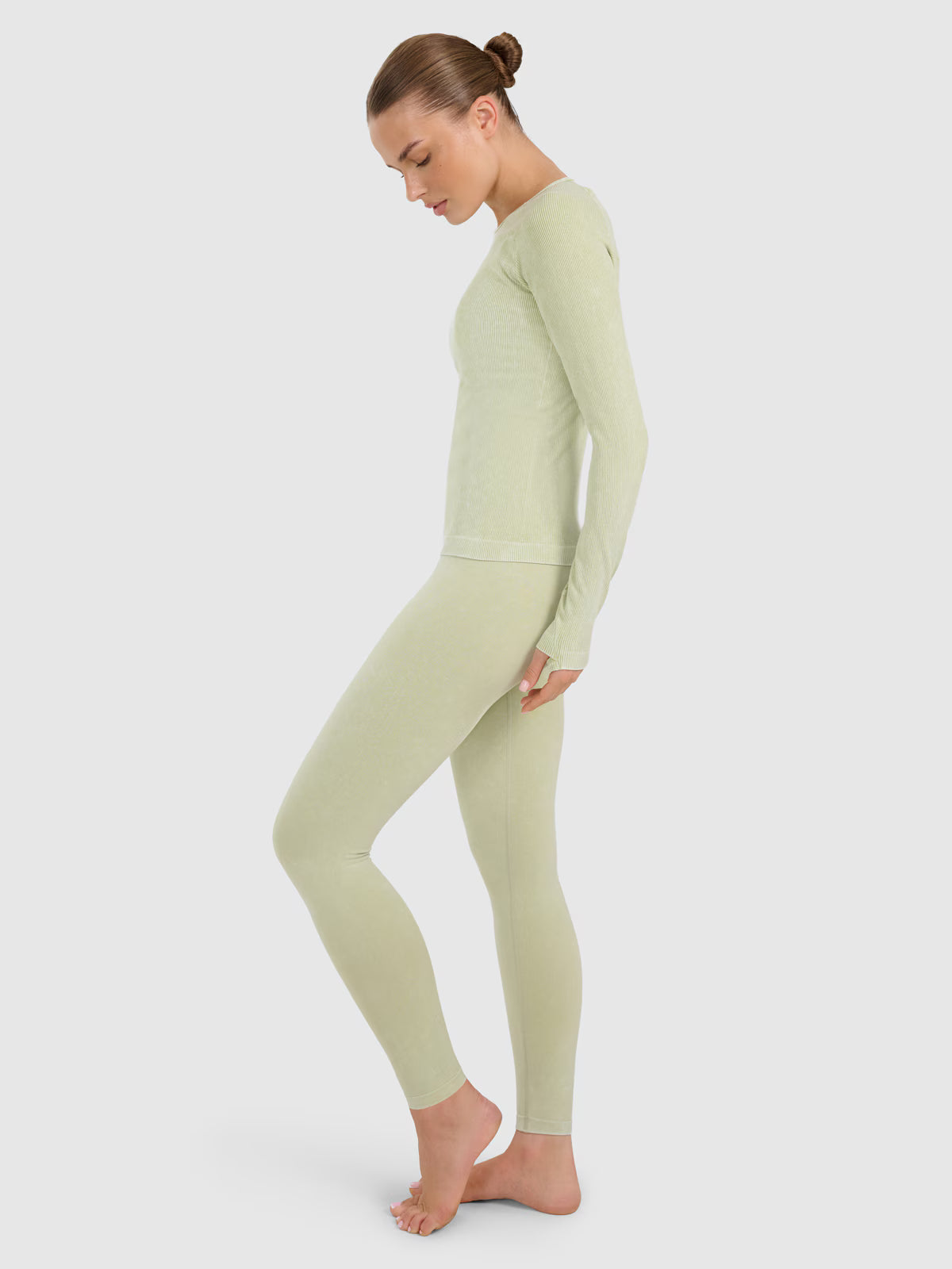 Longsleeve slim do jogi i pilatesu szybkoschnący damski