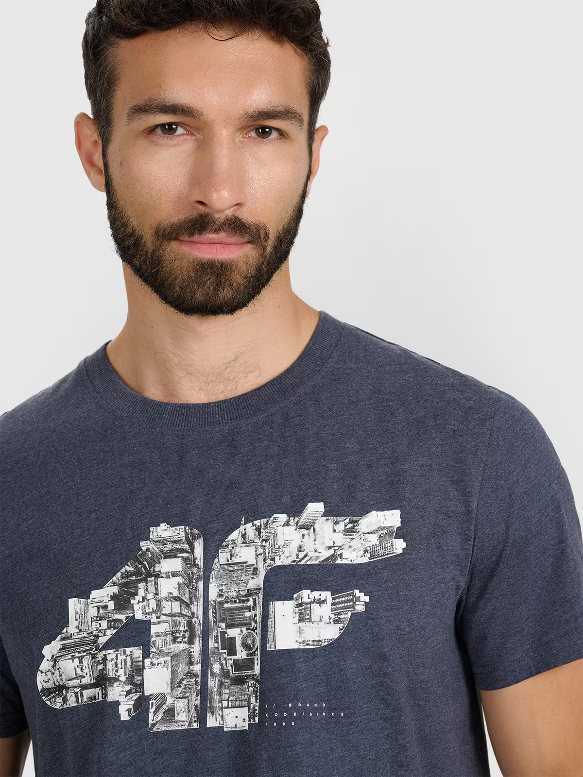 T-shirt regular z nadrukiem męski
