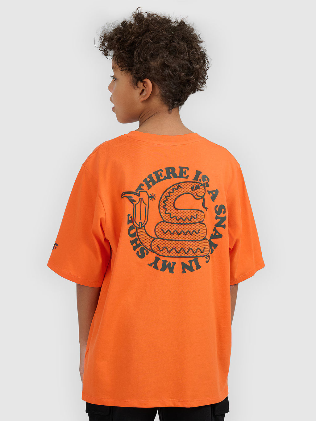 T-shirt loose z nadrukiem chłopięcy