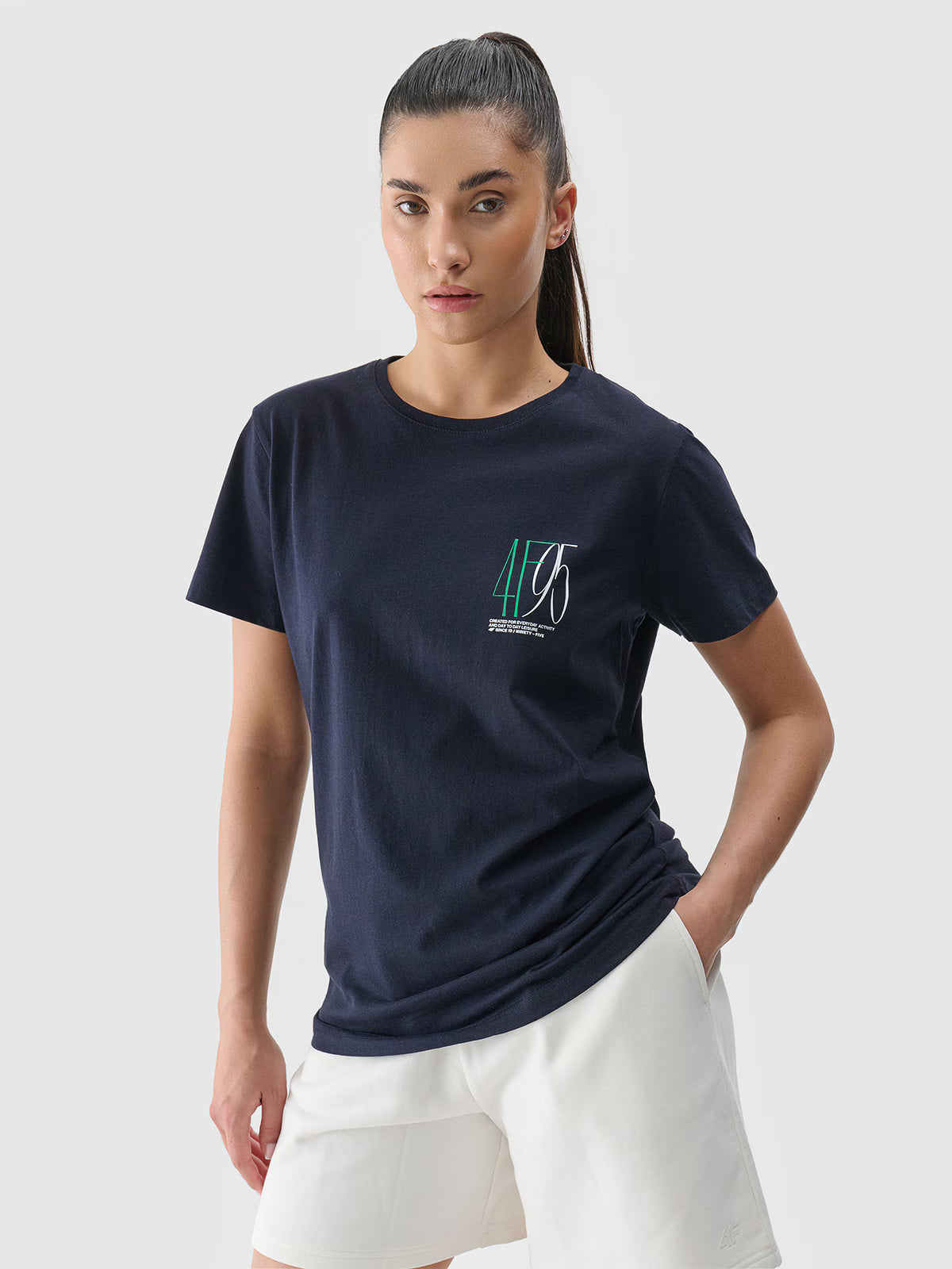 T-shirt slim z nadrukiem damski