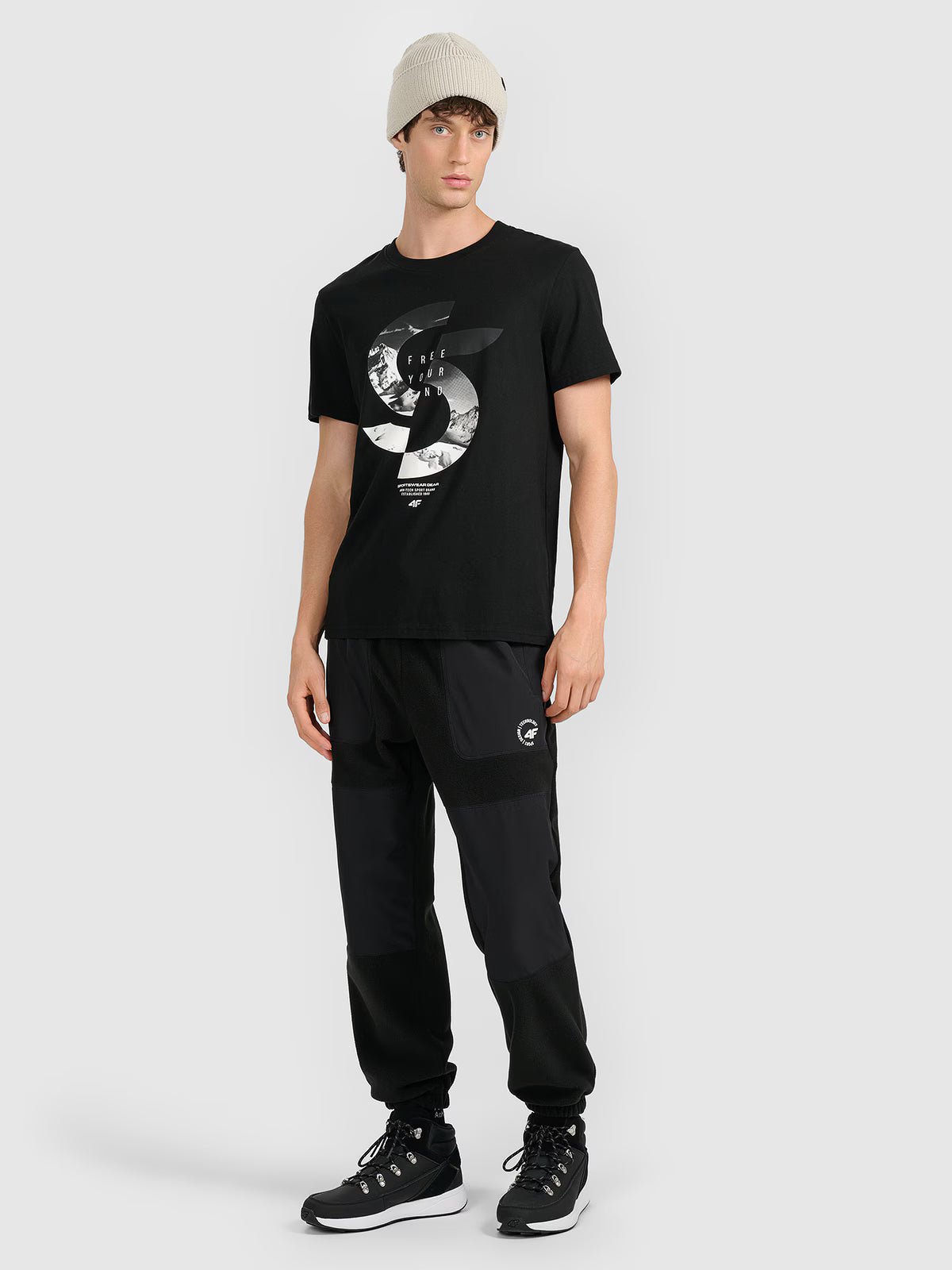 T-shirt regular z nadrukiem męski
