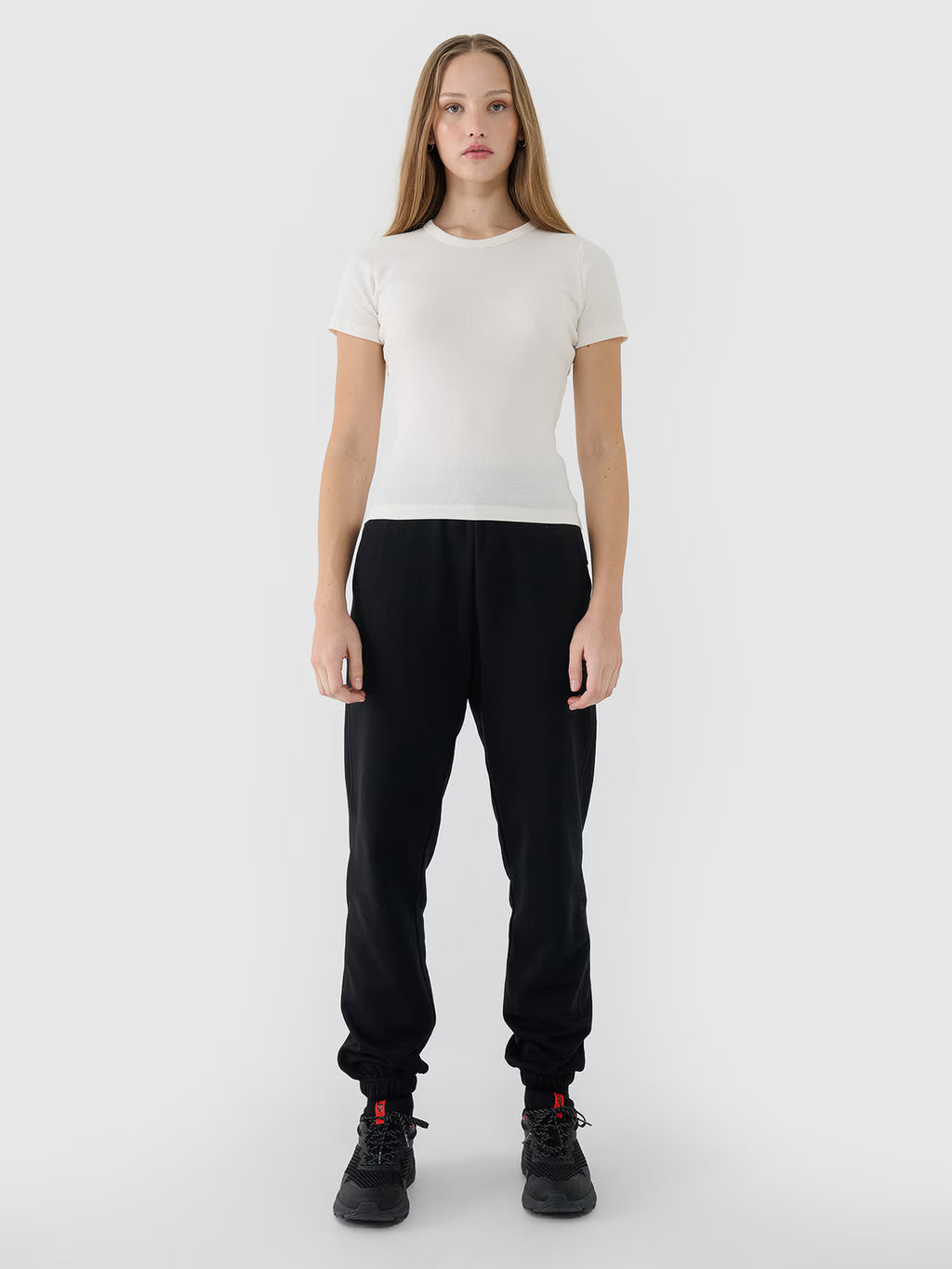 T-shirt slim z prążkowanej dzianiny damski