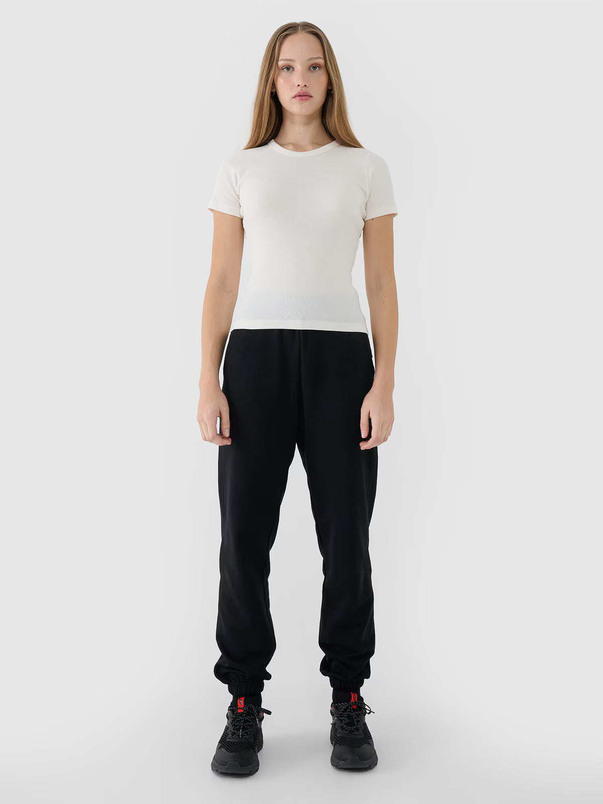 T-shirt slim z prążkowanej dzianiny damski