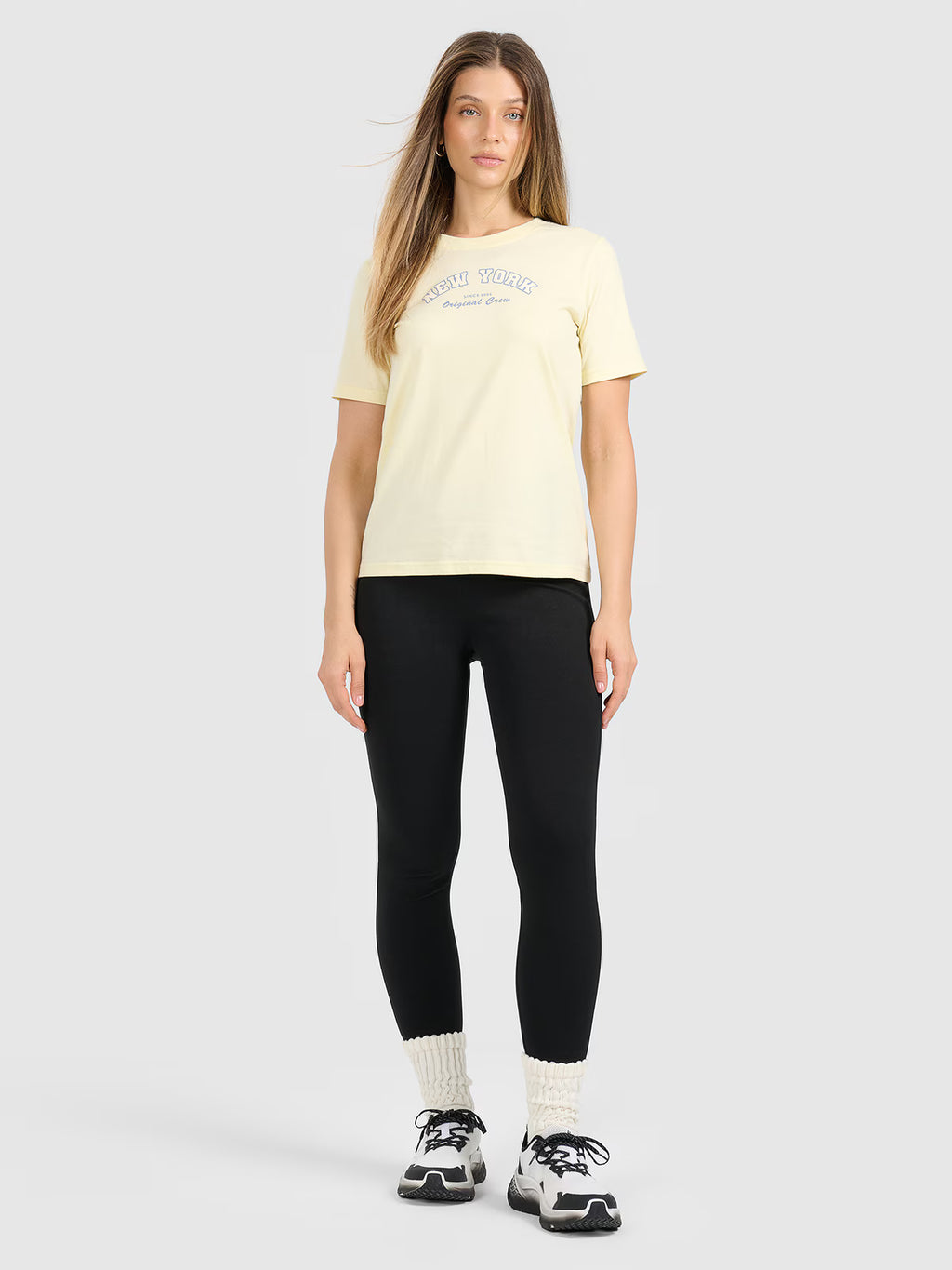 T-shirt regular z nadrukiem damski