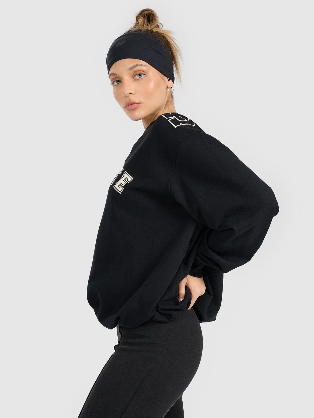 Bluza dresowa nierozpinana bez kaptura damska
