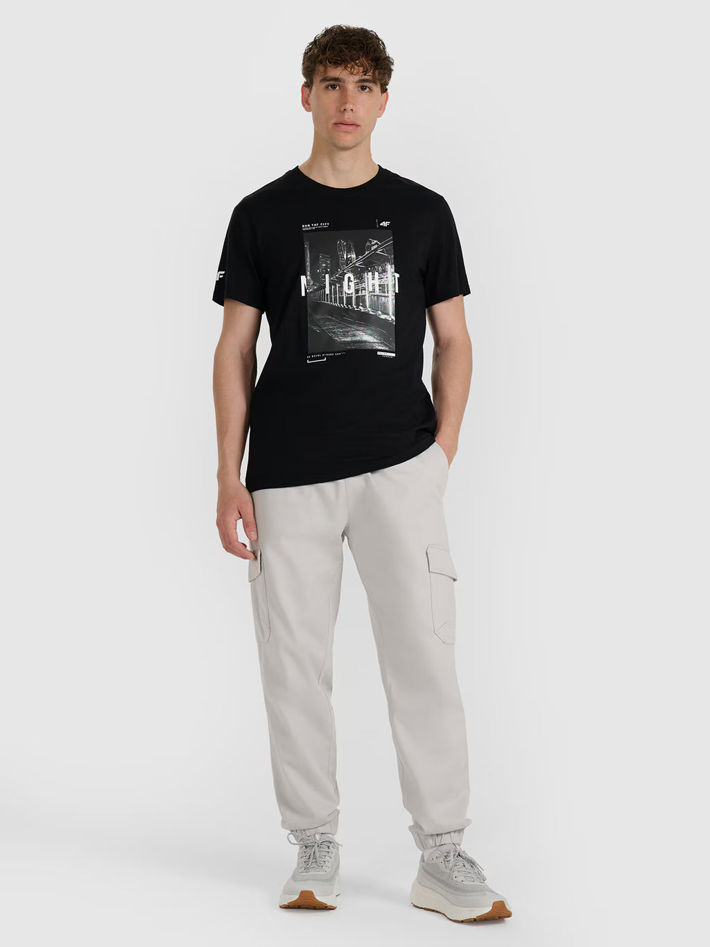 T-shirt regular z nadrukiem męski