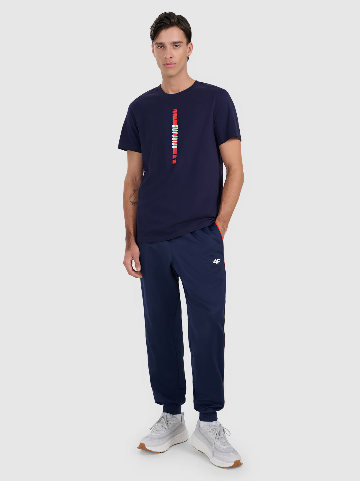 T-shirt regular z nadrukiem męski