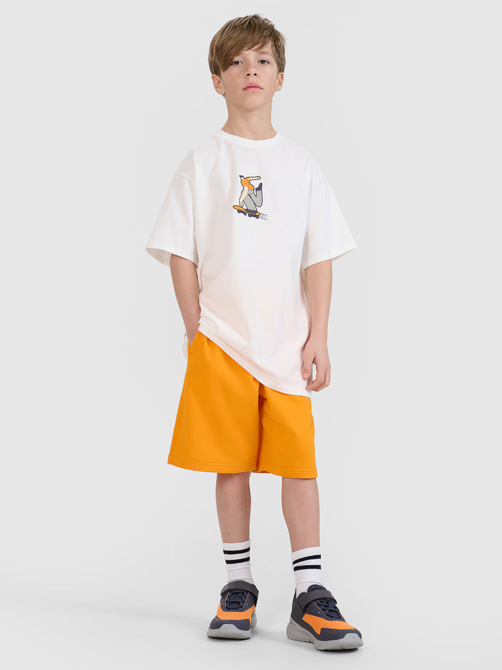 T-shirt oversize z nadrukiem chłopięcy