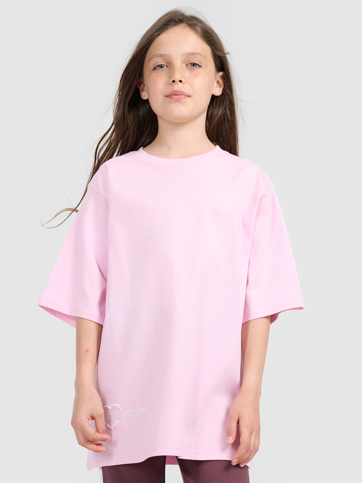 T-shirt oversize z nadrukiem dziewczęcy