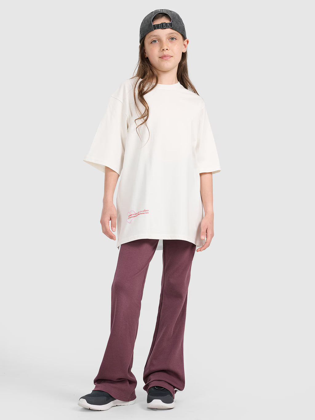 T-shirt oversize z nadrukiem dziewczęcy