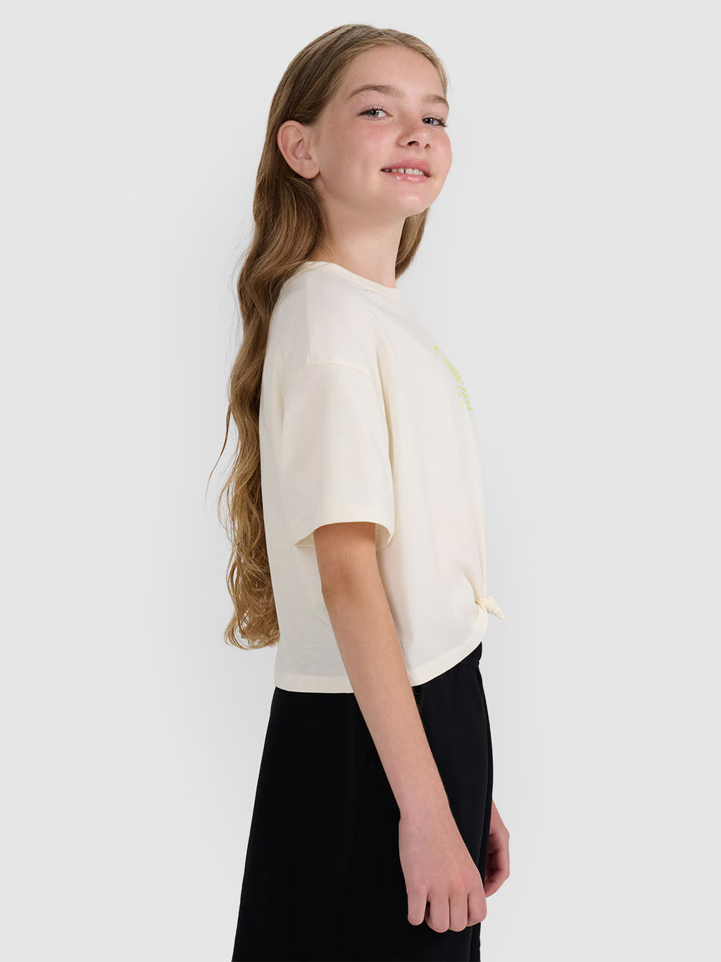T-shirt oversize crop top z nadrukiem dziewczęcy
