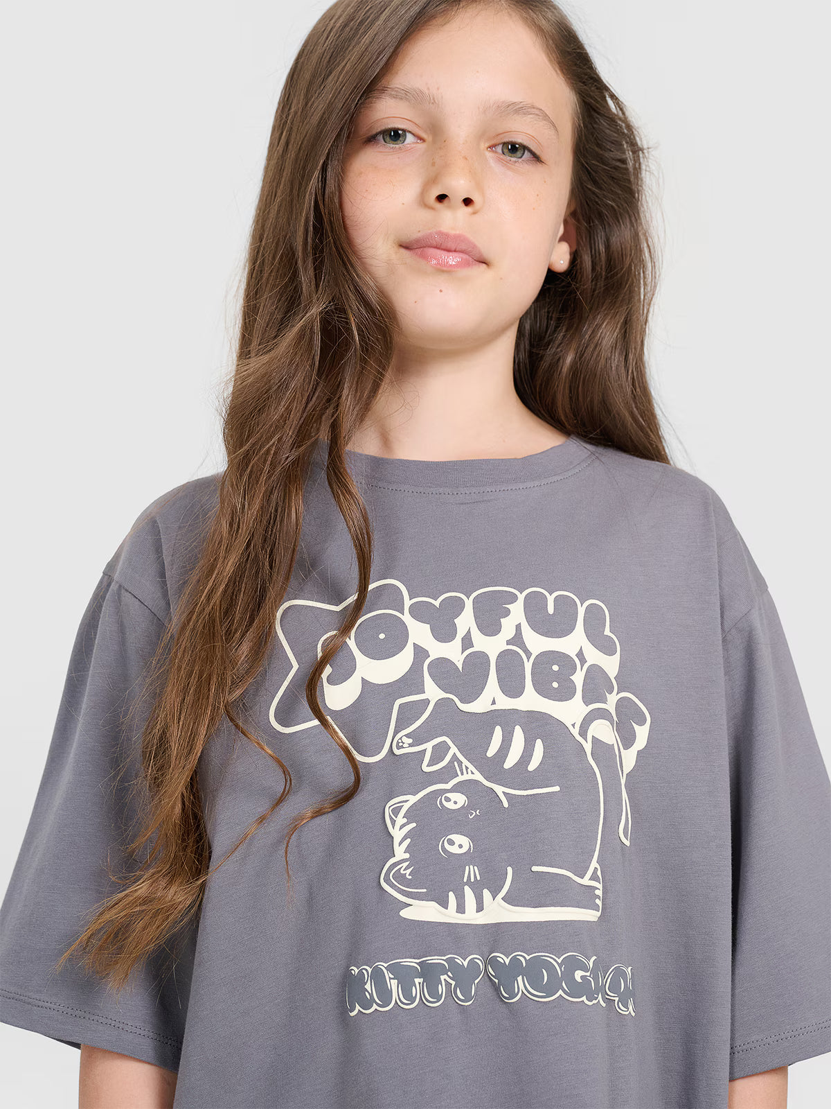 T-shirt oversize z nadrukiem dziewczęcy