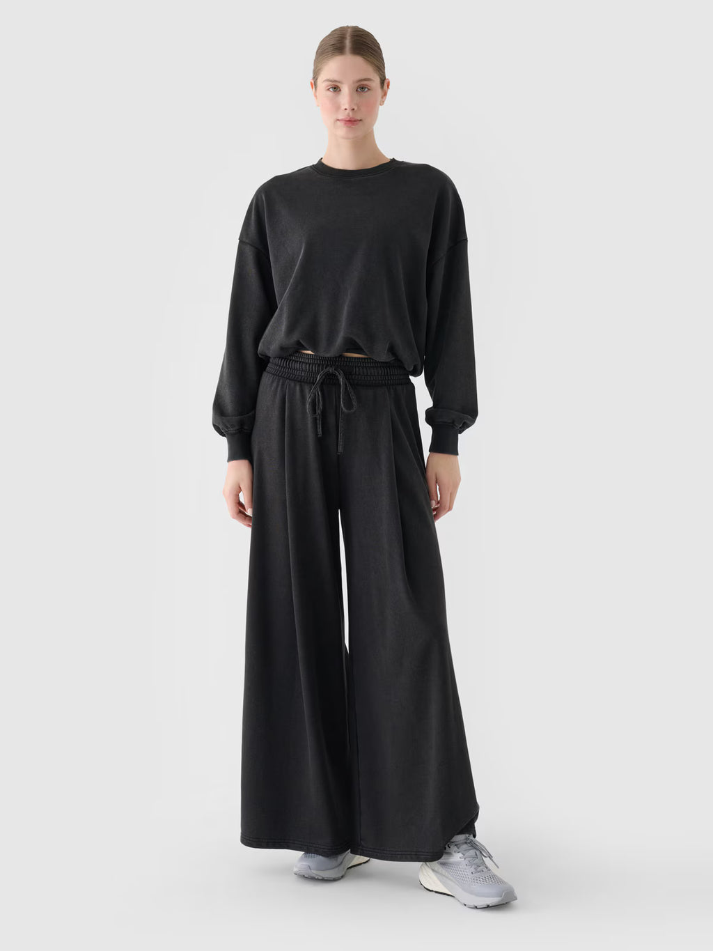 Bluza dresowa nierozpinana bez kaptura damska