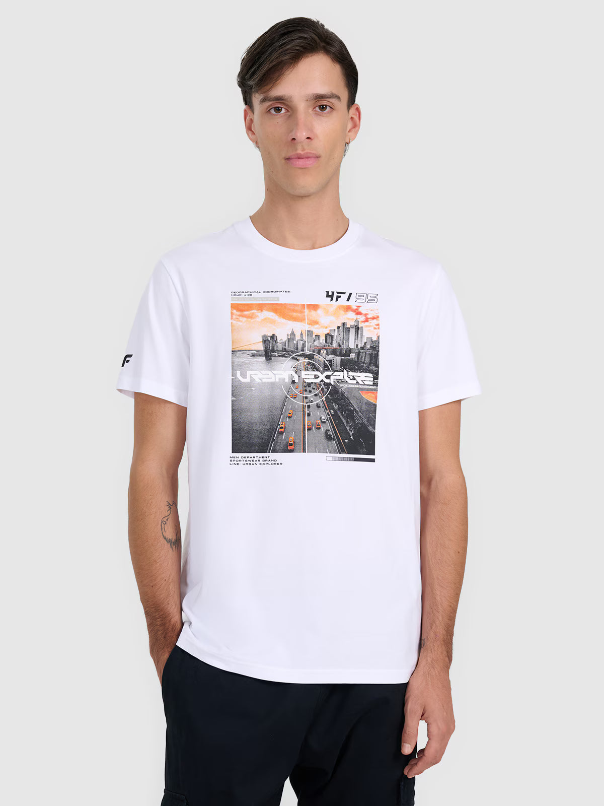 T-shirt regular z nadrukiem męski